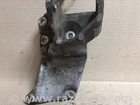 ФОТО Кронтейн генератора для Nissan Titan (04-16) Київ