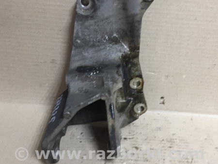 ФОТО Кронтейн генератора для Nissan Titan (04-16) Київ