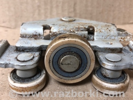 ФОТО Ролик зсувних дверей нижній для Nissan Quest S (11-17) Київ