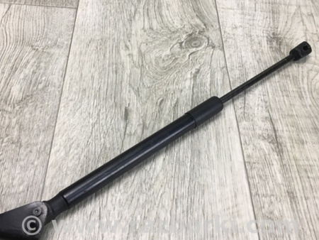 ФОТО Амортизатор кришки багажника для Nissan LEAF (10-17) Київ