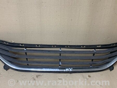 ФОТО Решітка переднього бампера для Hyundai Elantra V MD (10-16) Київ