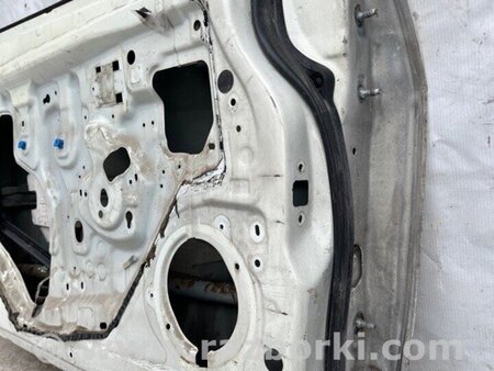 ФОТО Двері для Nissan Tiida/Versa C11 Київ