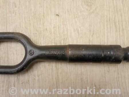 ФОТО Гак буксирувальний для Volkswagen Passat B7 (09.2010-06.2015) Київ