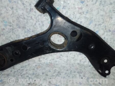 ФОТО Важіль передньої підвіски нижній для Toyota Prius III XW30 (09-15) Київ