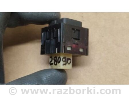 ФОТО Кнопка центрального замку для Toyota Camry 50 XV55 (14-18)  Київ