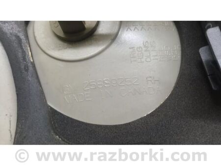 ФОТО Ліхтар внутрішній для Buick Enclave (08-12) Київ