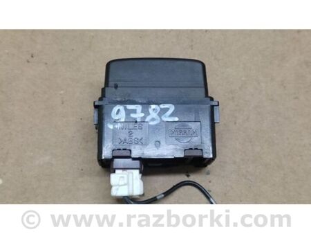 ФОТО Кнопка відкриття багажника внутрішня для Nissan Sentra B17 (12-19) Київ