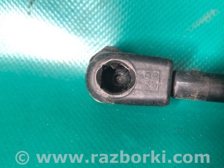 ФОТО Амортизатор кришки багажника для Jeep Compass (17-21) Київ