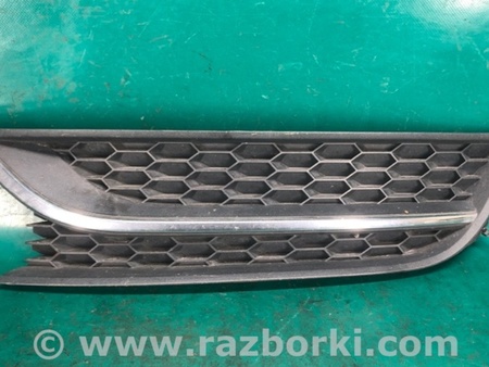 ФОТО Решітка переднього бампера для Volkswagen Passat B7 (09.2010-06.2015) Київ