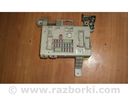 ФОТО Блок запобіжників салон для Toyota Land Cruiser Prado J120 (02-09) Київ