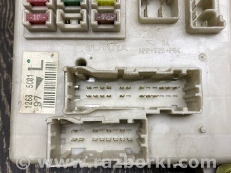 ФОТО Блок запобіжників салон для Toyota Land Cruiser Prado J120 (02-09) Київ