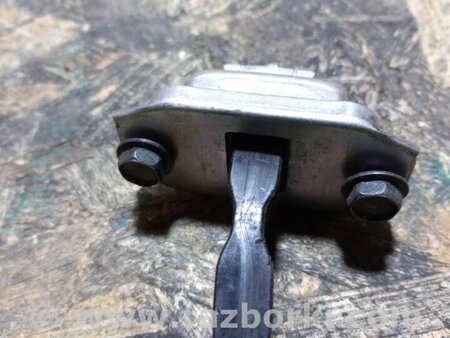 ФОТО Обмежувач дверей для Nissan Sentra B17 (12-19) Київ