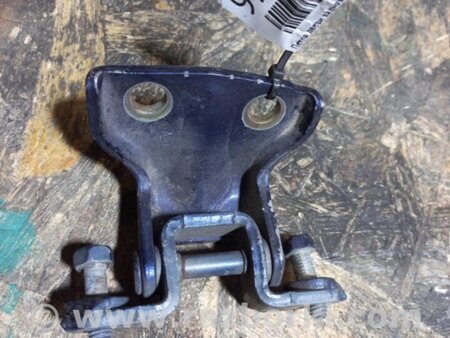 ФОТО Петля двері верхня для Mitsubishi Pajero Sport (96-09) Київ