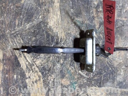 ФОТО Обмежувач дверей для Hyundai Accent 4 RB (10-18) Київ