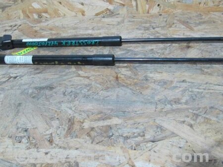 ФОТО Амортизатор кришки багажника для Subaru Crosstrek 2 GT (17-20) Київ