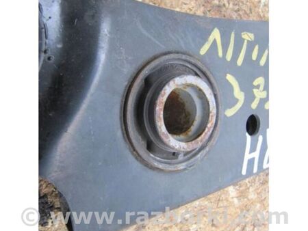 ФОТО Важіль задньої підвіски нижній поперечний для Nissan Altima L33 Київ