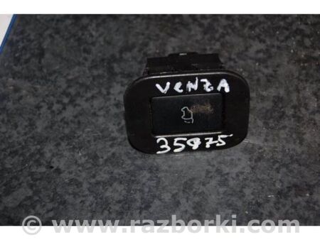 ФОТО Кнопка закрывания крышки багажника для Toyota Venza Київ