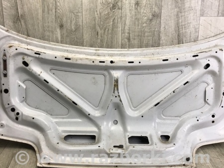 ФОТО Кришка багажника для Nissan Bluebird Київ