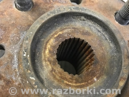 ФОТО Кулак поворотний для Mitsubishi Carisma Київ