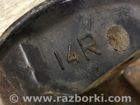 ФОТО Кулак поворотний для Mitsubishi Carisma Київ