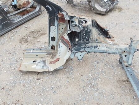 ФОТО Чверть кузова передня для Toyota Corolla E120 (08.2000-02.2007) Київ