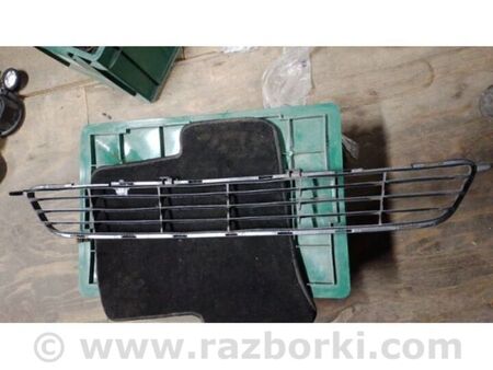 ФОТО Решітка переднього бампера для Toyota Corolla E140/E150 (11.2006-08.2013) Київ