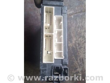 ФОТО Блок запобіжників моторний відсік для Toyota Land Cruiser 200 J200 (07-21) Київ