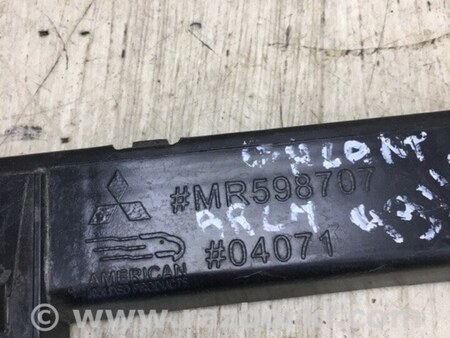 ФОТО Кронштейн заднього бампера для Mitsubishi Galant Київ