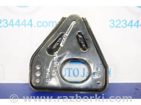 ФОТО Кріплення балки підвіски для Nissan Altima L32 Київ