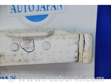 ФОТО Наповнювач бампера задній для Toyota Prius II XW20 (03-09) Київ