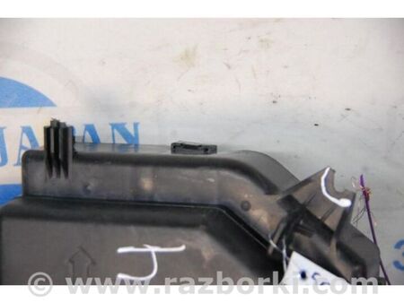 ФОТО Блок запобіжників моторний відсік для Toyota Prius III XW30 (09-15) Київ