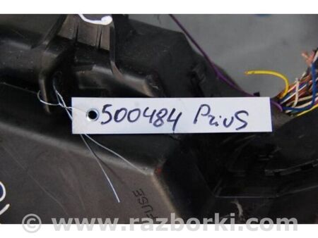 ФОТО Блок запобіжників моторний відсік для Toyota Prius III XW30 (09-15) Київ