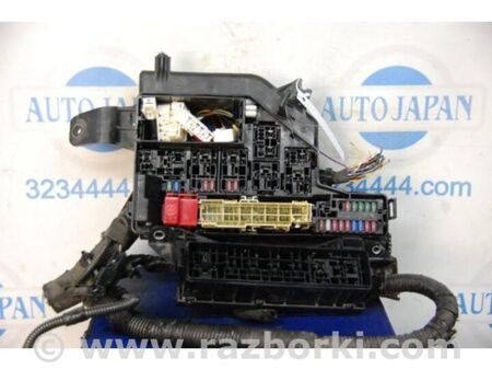ФОТО Блок запобіжників моторний відсік для Toyota Prius III XW30 (09-15) Київ