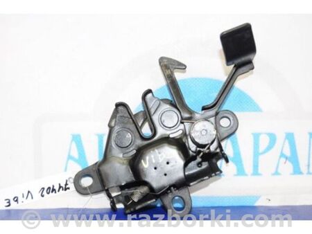 ФОТО Замок капоту для Toyota Matrix Київ