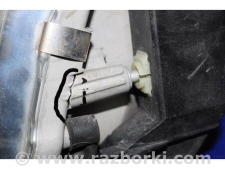 ФОТО Фара для Toyota Sequoia (01-07) Київ