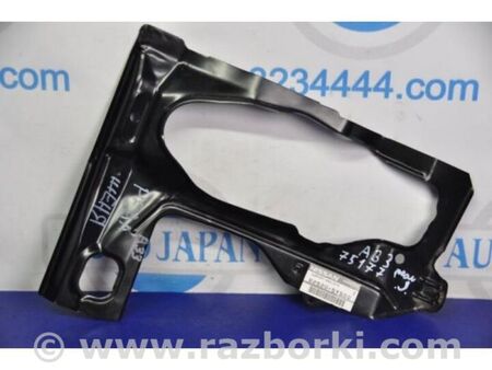 ФОТО Кріплення радіатора для Nissan Maxima A33 Київ