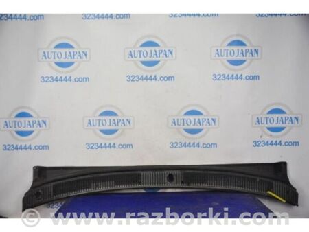 ФОТО Пластик під лобове скло / Жабо для Toyota Sequoia (01-07) Київ