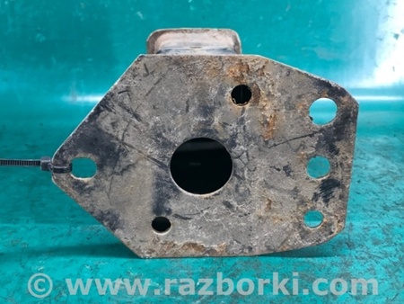 ФОТО Кронштейн підсилювача переднього бампера для Toyota Sequoia (01-07) Київ