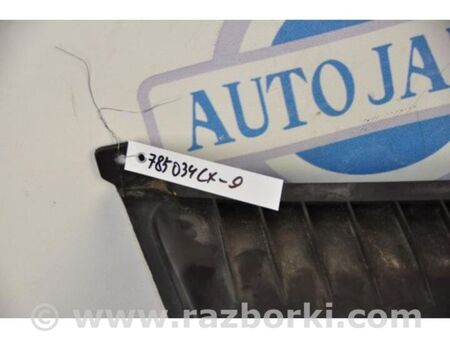 ФОТО Кронштейн решітки радіатора для Mazda CX-9 TB (2007-2016) Київ