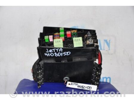 ФОТО Блок запобіжників моторний відсік для Volkswagen Jetta USA (10-17) Київ