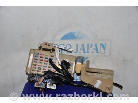 ФОТО Блок запобіжників салон для Subaru Impreza IV GP GJ (12-16) Київ