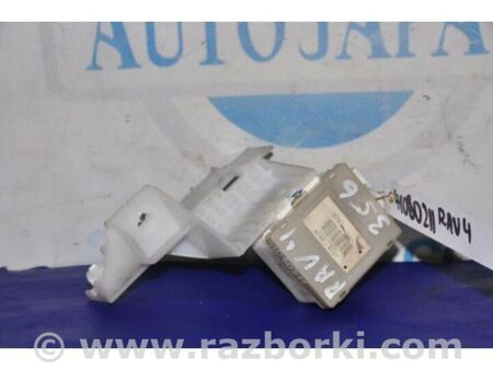 ФОТО Блок запобіжників салон для Toyota RAV-4 III CA30W/XA30 (05-16) Київ