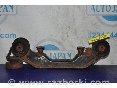 ФОТО Кронштейн редуктора для Toyota Venza Київ