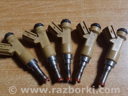 ФОТО Форсунка паливна для Toyota Tundra (2013-) Київ