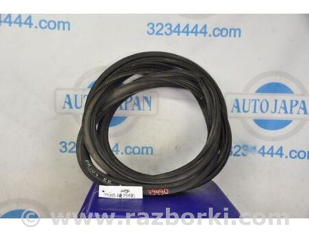 ФОТО Ущільнювач дверей для Toyota Prius III XW30 (09-15) Київ