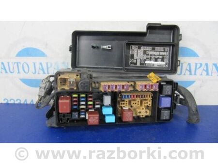 ФОТО Блок запобіжників моторний відсік для Toyota Highlander (01-07) Київ