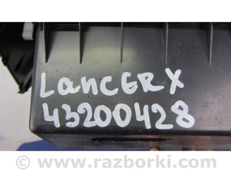 ФОТО Накладка торпедо-центр. для Mitsubishi Lancer X 10 (08-17) Київ