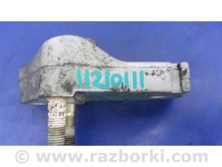 ФОТО кронштейн опори двигуна для Toyota Matrix Київ