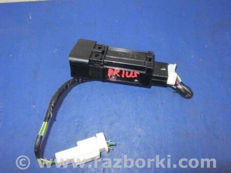 ФОТО Кнопка стоянкового гальма для Toyota Prius III XW30 (09-15) Київ