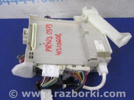 ФОТО Блок запобіжників салон для Toyota Prius III XW30 (09-15) Київ